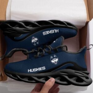 UConn Huskies Max Soul Shoes